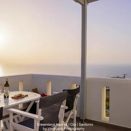 Dreamland ηouses * Oia (Santorini)