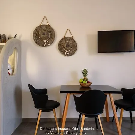 Dreamland ηouses * Ía